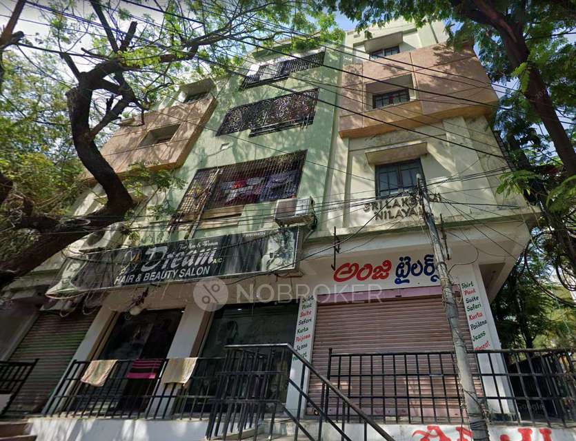 1 RK Flat In Sri Laxmi Nilyam for Rent  In Bank Colony, New Malakpet