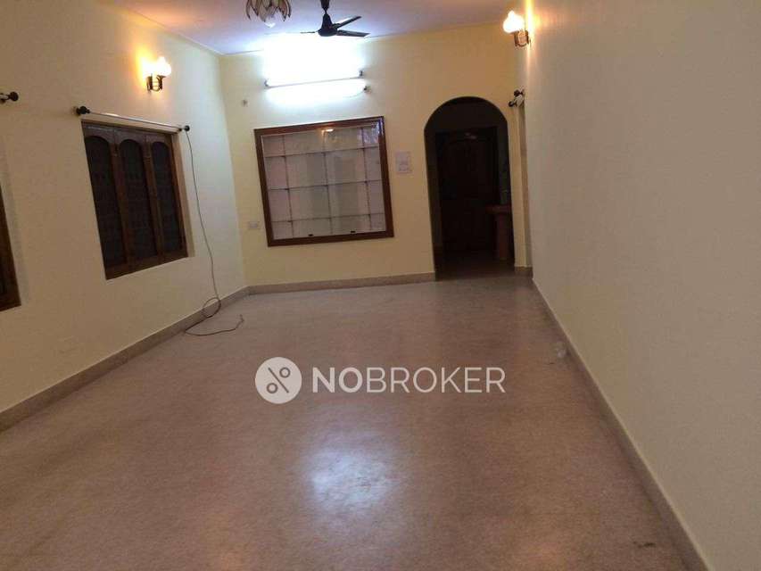 4+ BHK Flat In Standalone Building  For Sale  In Banashankari