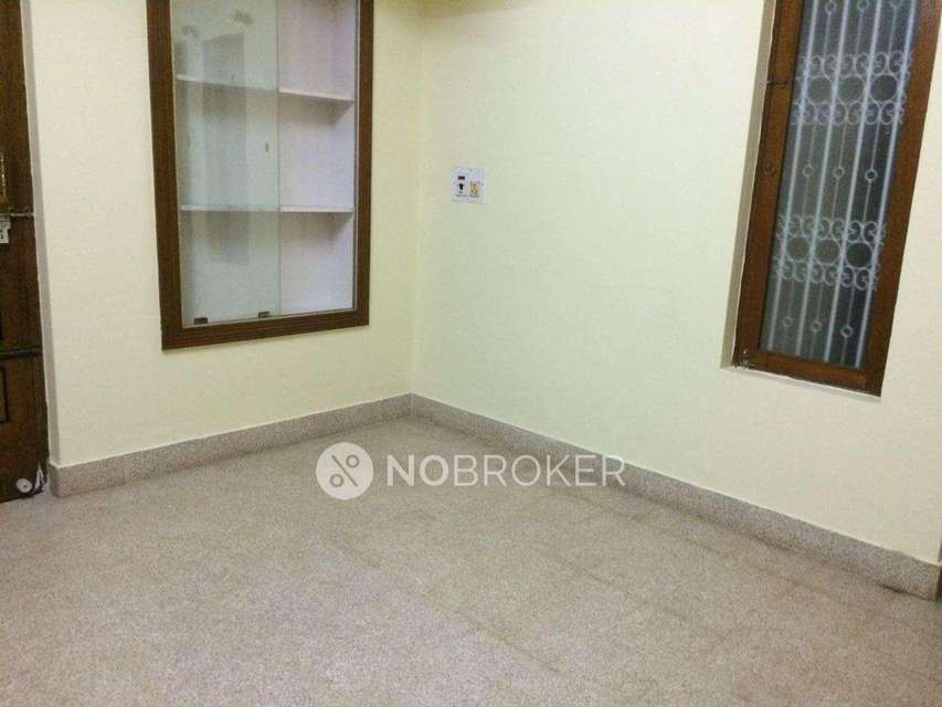 4+ BHK Flat In Standalone Building  For Sale  In Banashankari