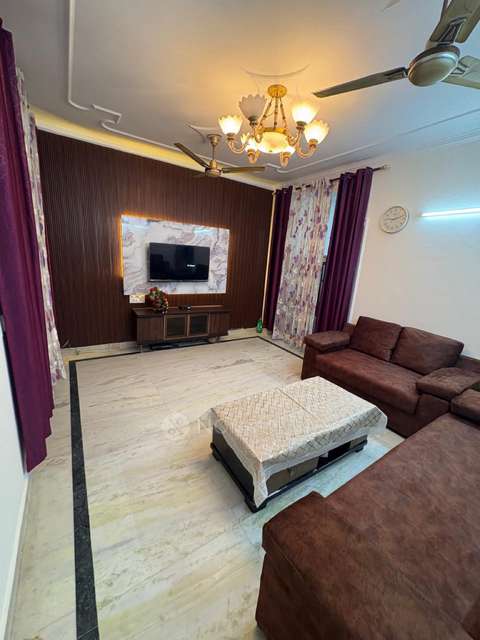 2 BHK Flat In Vinoba Puri for Rent  In Lajpat Nagar