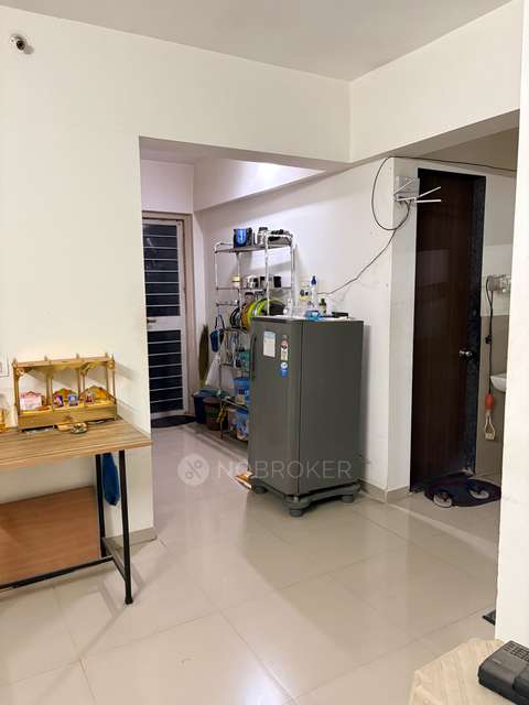 Single Room for Male In 2 BHK  In Gayatree Landmark Phase 1 In Thergaon