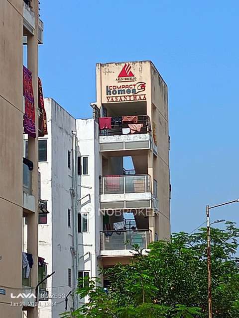 2 BHK Flat In Color Olive For Sale  In Mudichur