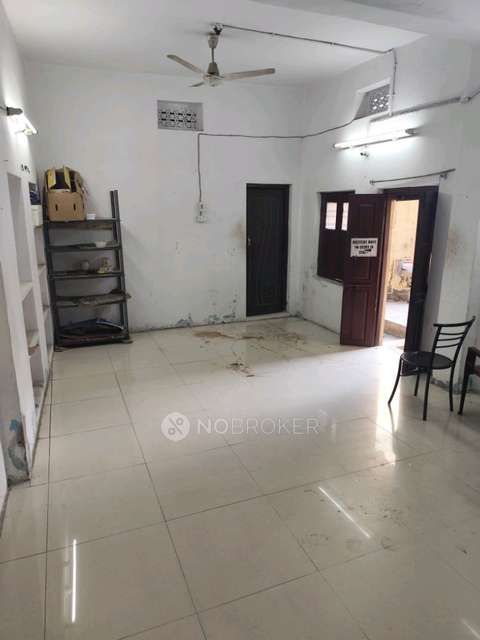 Godown/Warehouse in Moosarambagh Metro Station, Hyderabad for Rent 