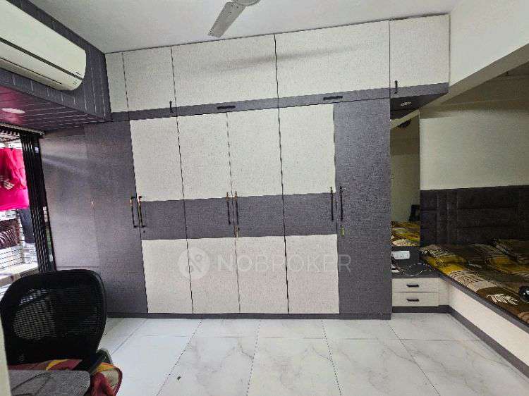 1 BHK Flat In Ramkutir Building For Sale  In Ghatkopar West