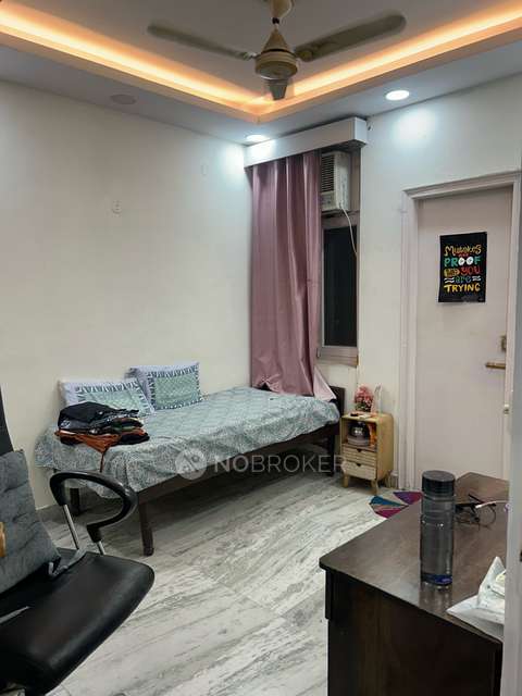 Single Room for Female In 4 BHK  In Ardee The Residency Apartments In  Sector 52