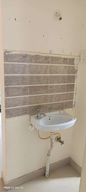 1 BHK Flat In Phinix Vrindavan, Undri , Wadachi Wadi Road for Rent  In Phinix Vrundavan Society, Undri