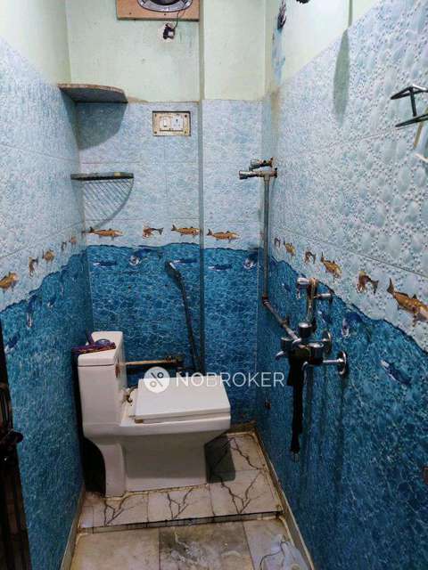 2 BHK Flat For Sale  In West Vinod Nagar