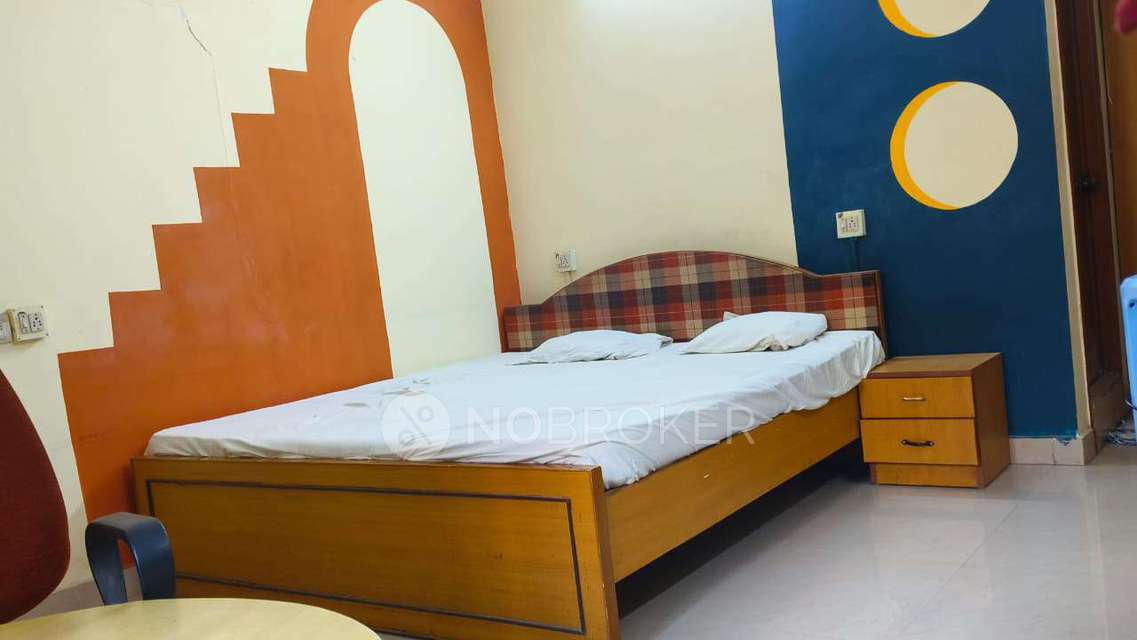 PG for Girls in Jaffarkhanpet