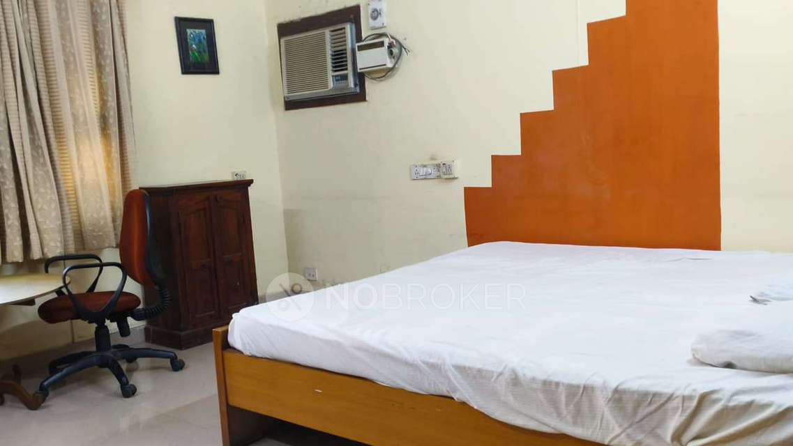 PG for Girls in Jaffarkhanpet