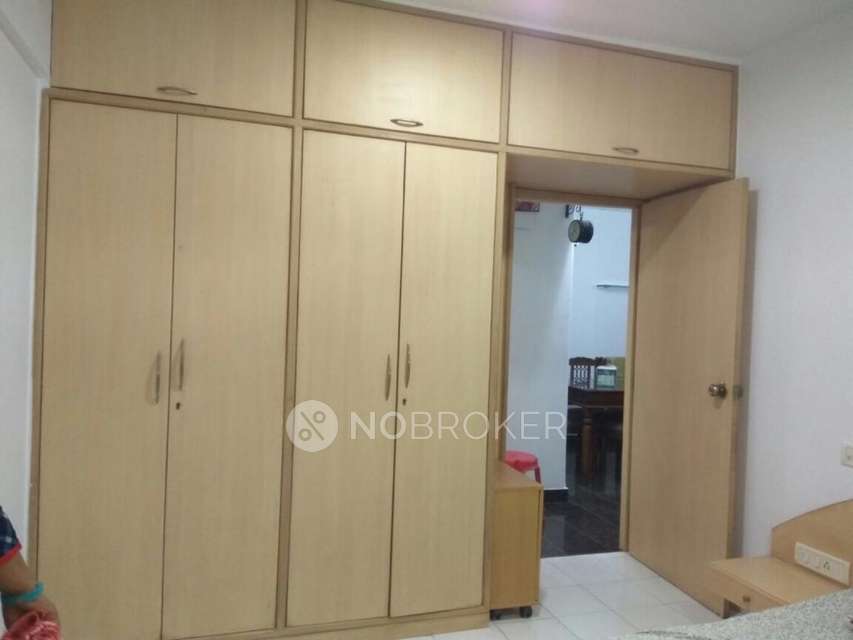 1 BHK Flat In Crystal Tower for Rent  In Military Road