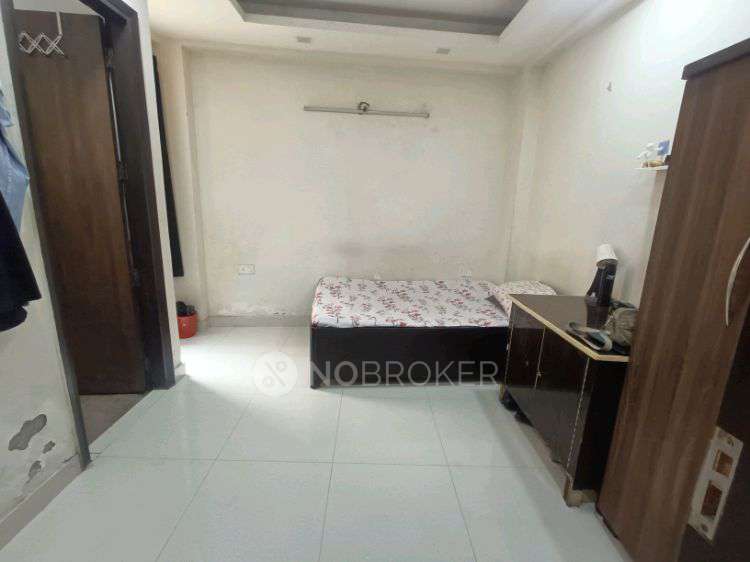 Single Room for Female In 3 BHK  In B91, Block A, Paryavaran Complex, Sainik Farm, New Delhi, Delhi 110030, India