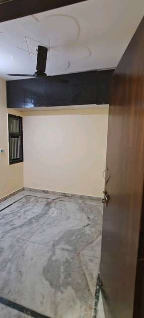 3 BHK Flat For Sale  In  Param Puri, Uttam Nagar