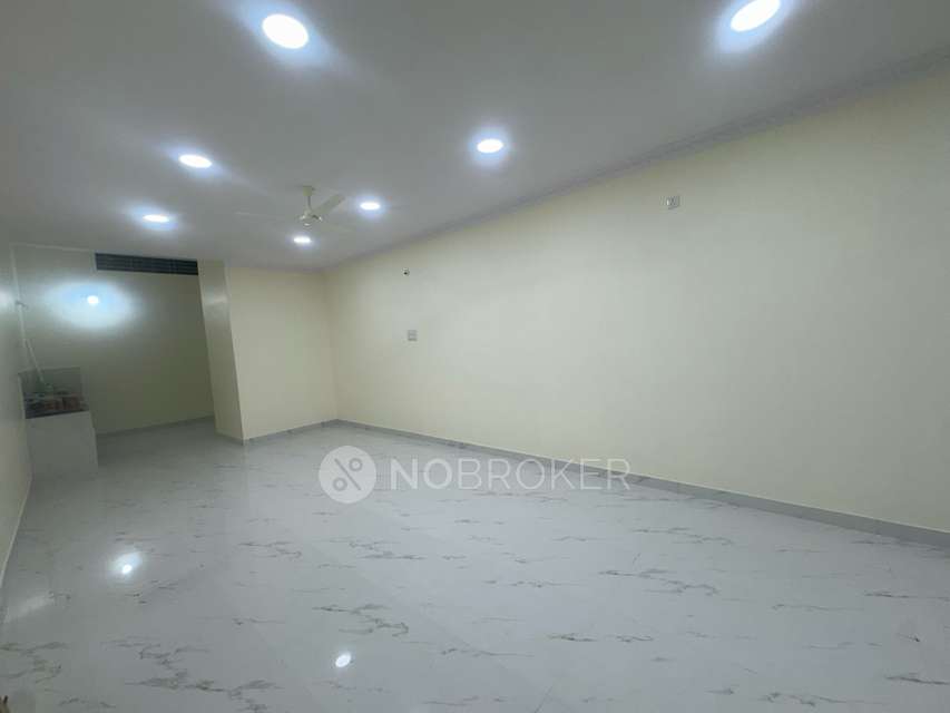Shop in J18, Bangalore for Rent 