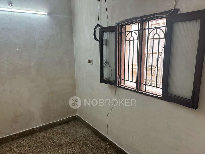 1 BHK Flat In Mahendra Apartments  for Rent  In Choolaimedu