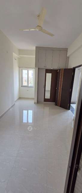 2 BHK Flat In Saks Avenue for Rent  In Saks Avenue