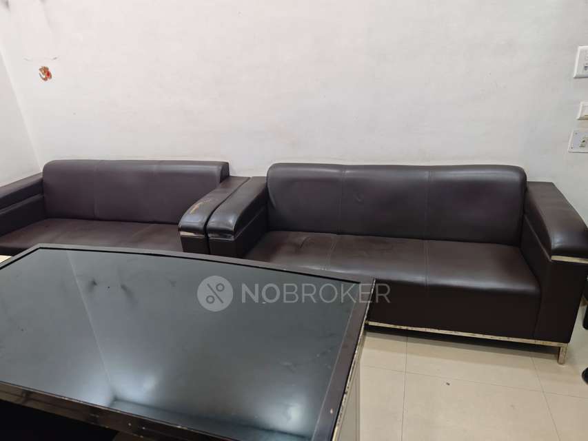 Shop in Pari Chowk, Greater Noida for Rent 