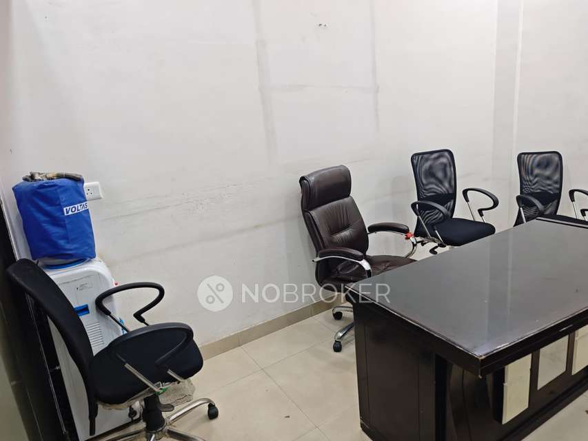 Shop in Pari Chowk, Greater Noida for Rent 