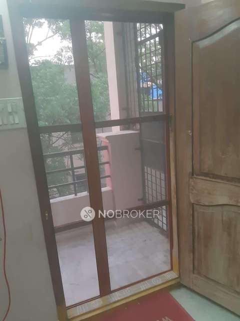 2 BHK Flat In Maheshwari Towers ,old Bowenpally For Sale  In Bowenpally