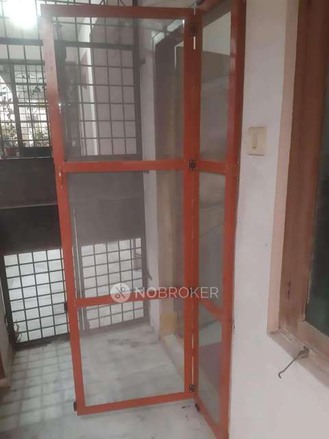 2 BHK Flat In Maheshwari Towers ,old Bowenpally For Sale  In Bowenpally