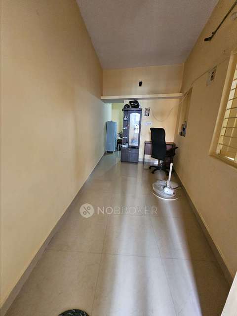 Single Room for Male In 1 BHK  In Hosakerehalli