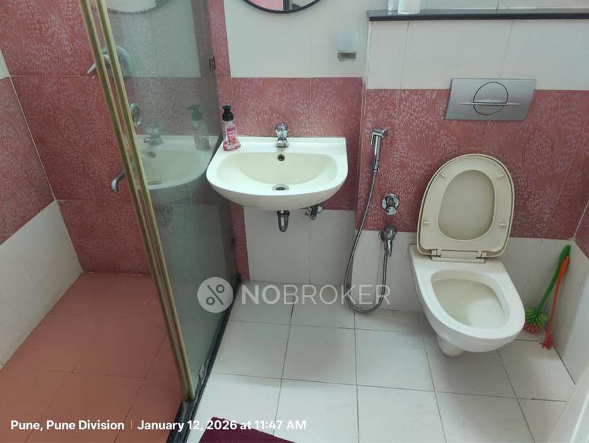 2 BHK Flat In Magarpatta Sylvania for Rent  In  Magarpatta City, Pune