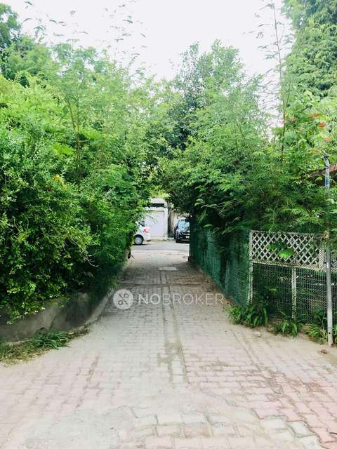 3 BHK Flat In Jal Vayu Vihar For Sale  In Sector 21