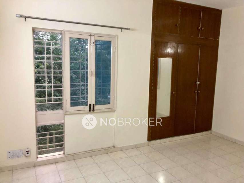 3 BHK Flat In Jal Vayu Vihar For Sale  In Sector 21