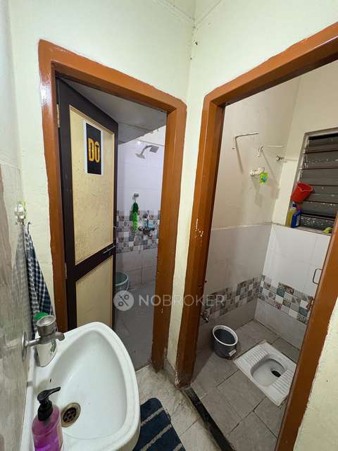 Shared Room for Male In 1 BHK  In Vishrant Society In  Vishrantwadi
