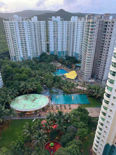 Shared Room for Female In 3 BHK  In Megapolis Sangria Towers, Hinjawadi In Hinjawadi