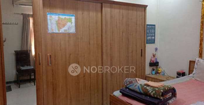 Shared Room for Female In 3 BHK  In Apartment In , Sadashiv Peth