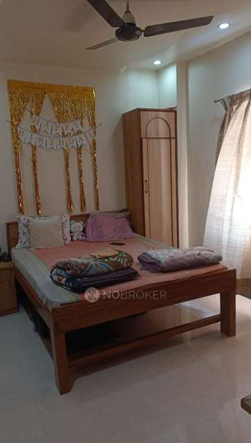 Shared Room for Female In 3 BHK  In Apartment In , Sadashiv Peth