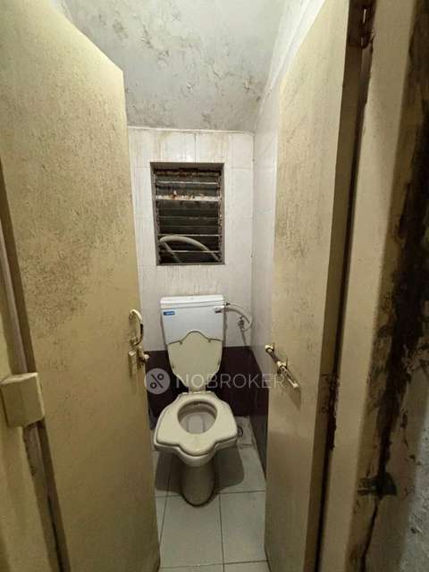 1 RK Flat In Kaushik Appartment For Sale  In Sadashiv Peth