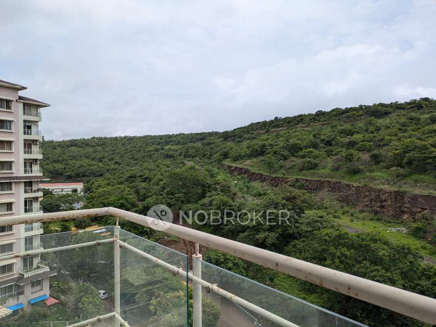 2 BHK Flat In Highlands At Forest Trails, Bavdhan For Sale  In Bavdhan