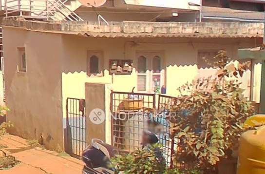 Single Room for Female In 3 BHK  In Smondoville In Smondoville