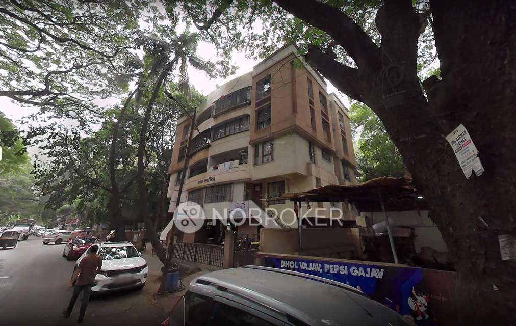 Shared Room for Female In 1 BHK  In Sadbhav Sadanik Apartment In Sadashiv Peth