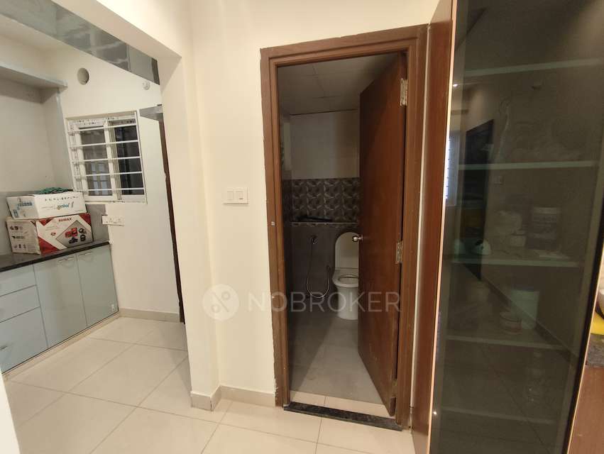 2 BHK Flat In Giridhari Home&#39; S  For Sale  In Kismatpur