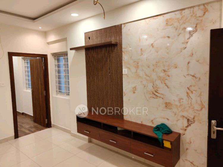 2 BHK Flat In Giridhari Home&#39; S  For Sale  In Kismatpur