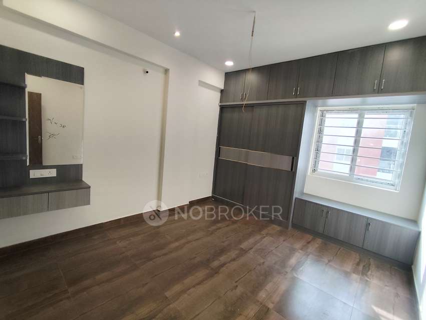 2 BHK Flat In Giridhari Home&#39; S  For Sale  In Kismatpur