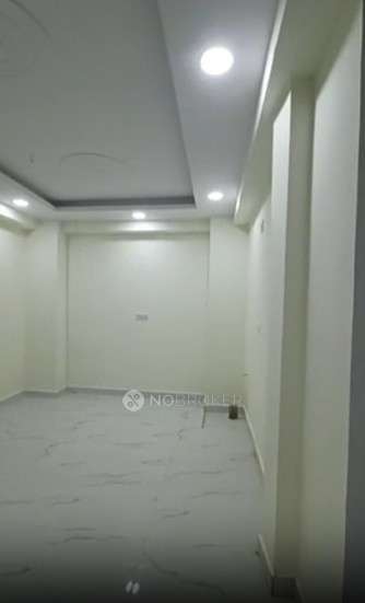 Shop in Sector 107, Noida for Rent 