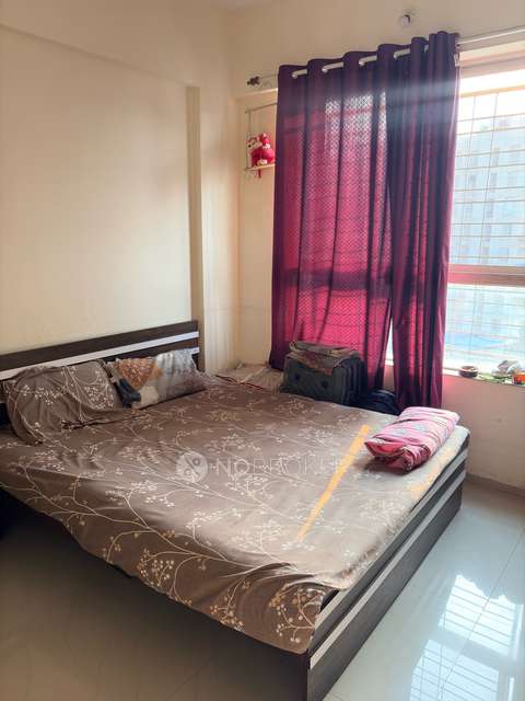 Single Room for Male In 3 BHK  In The Crest In The Crest