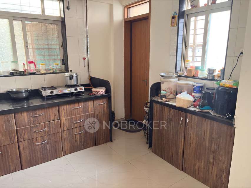 Single Room for Male In 3 BHK  In The Crest In The Crest