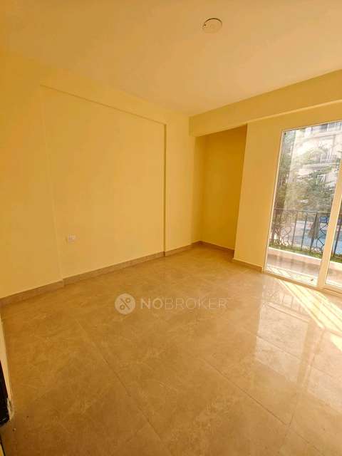 2 BHK Flat In Signature Global Park 2 And 3 For Sale  In Signature Global Park 2 And 3