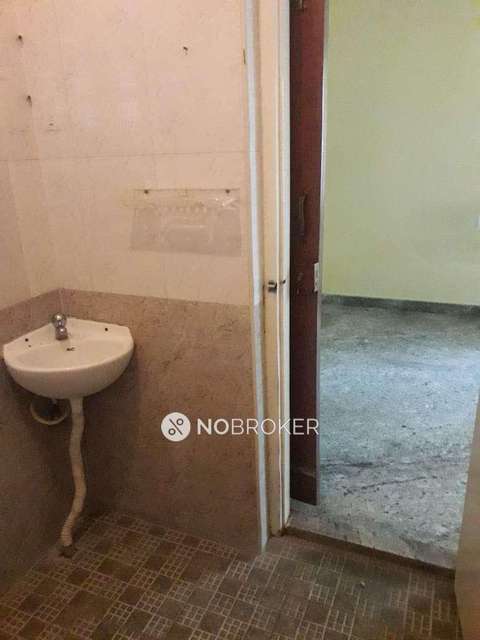 4+ BHK Flat In Standalone Building  For Sale  In Mathikere