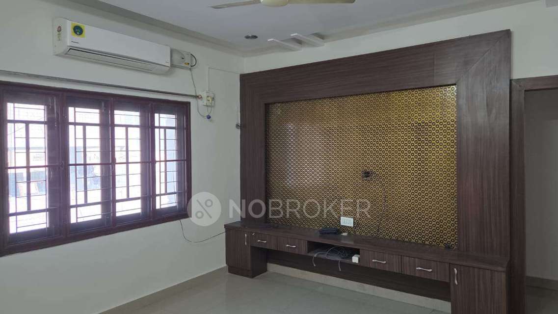 2 BHK Flat In Standalone Building  For Sale  In As Rao Nagar&#40;radhika&#41;