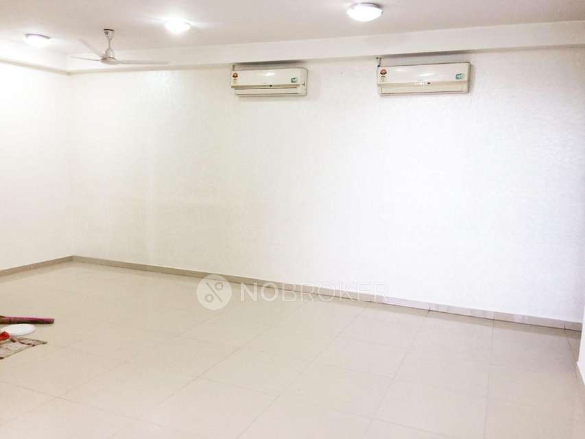 3 BHK Flat In Oberoi Splendor For Sale  In Jogeshwari East