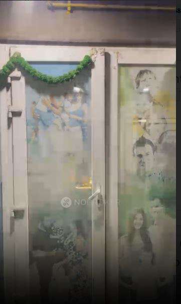 Shop in South Extension I , Delhi for Rent 