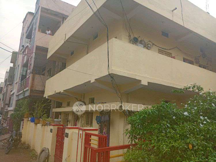 4+ BHK Flat In Goutham Nagat For Sale  In Goutham Nagar Colony