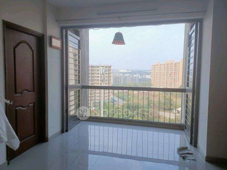2 BHK Flat In Skyi Star Tower Bhugaon For Sale  In Manas Lake City Circle