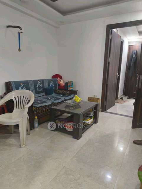 Single Room for  In 2 BHK  In Sector 45 