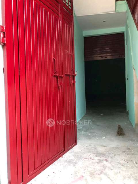 Godown/Warehouse in Bhalswa, Delhi for Rent 